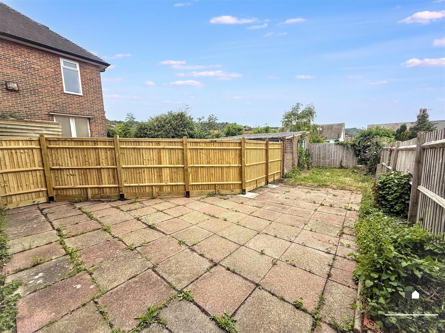 3 Bedroom Apartment. East Dean Road in Eastbourne,  5